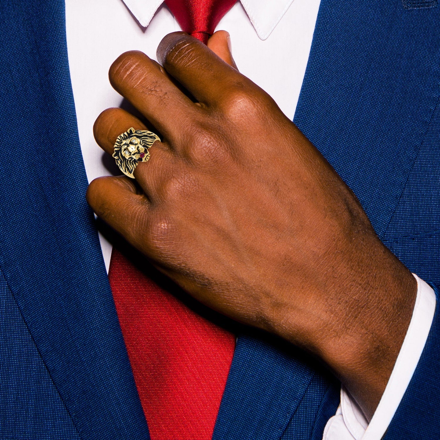 10K Gold Men's Diamond & Ruby Antiqued Lion Ring - Image 3