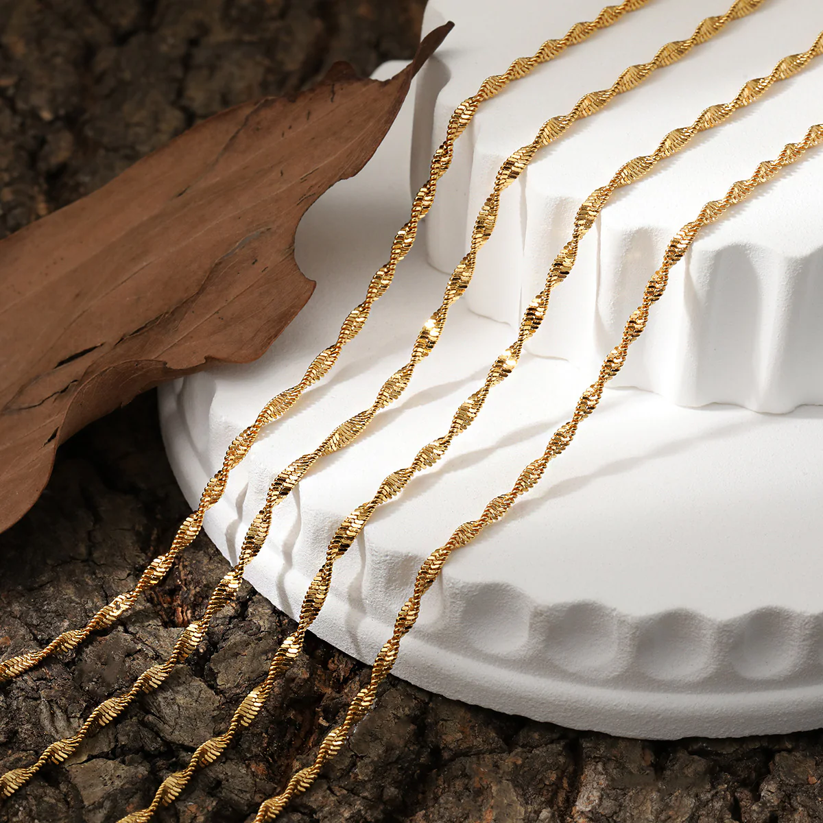 18K Gold PVD Twisted Rope Chain Necklace - Image 3