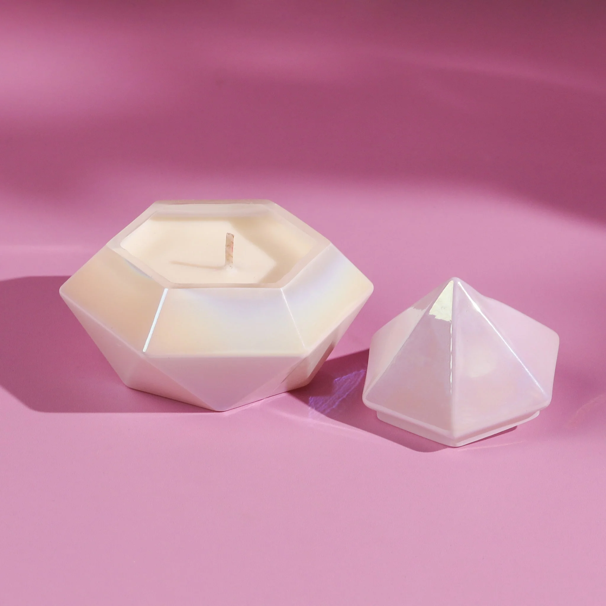 The Pearl Diamond Candle - Image 3